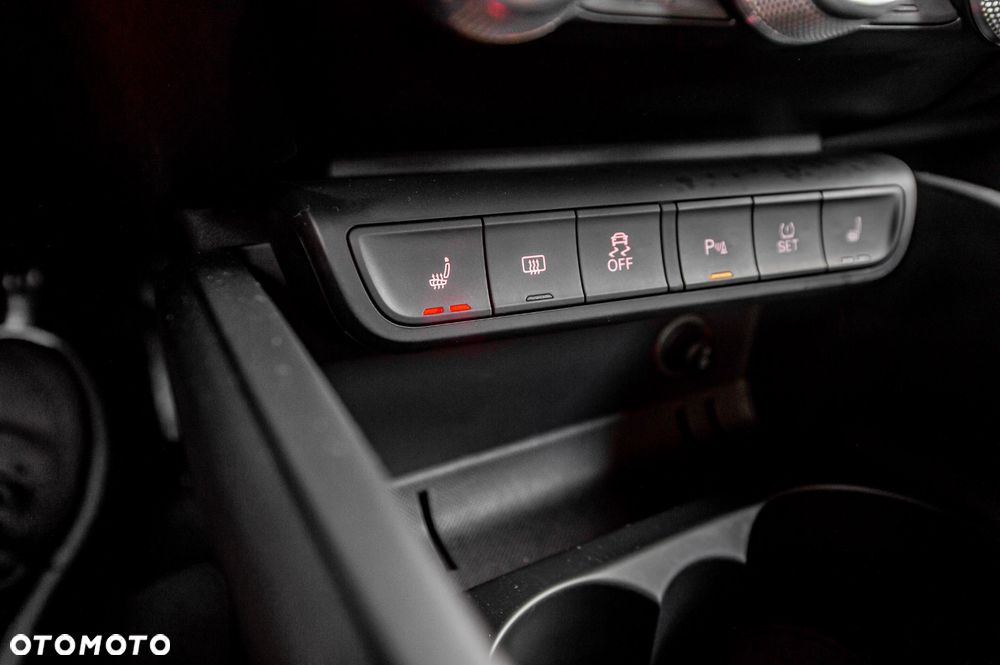 Audi A1 Sportback 1.4 TFSI cylinder on demand S tronic S line edition m S line Sportpaket - 26