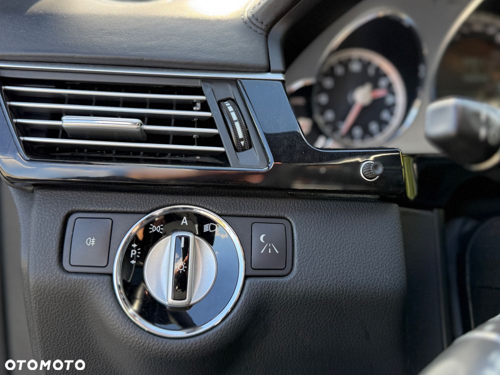 Mercedes-Benz Klasa E 63 AMG AMG Speedshift 7G-MCT - 16