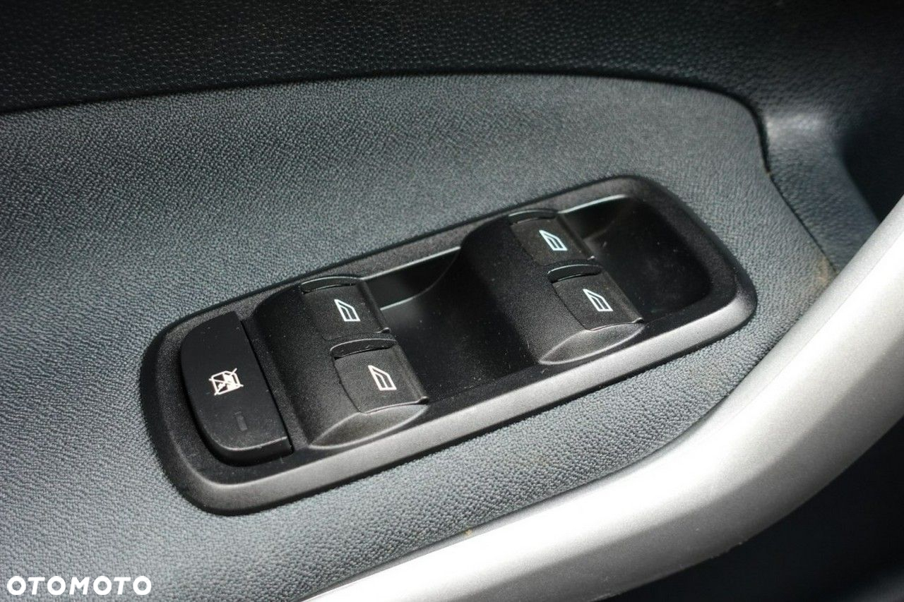 Ford Fiesta - 17