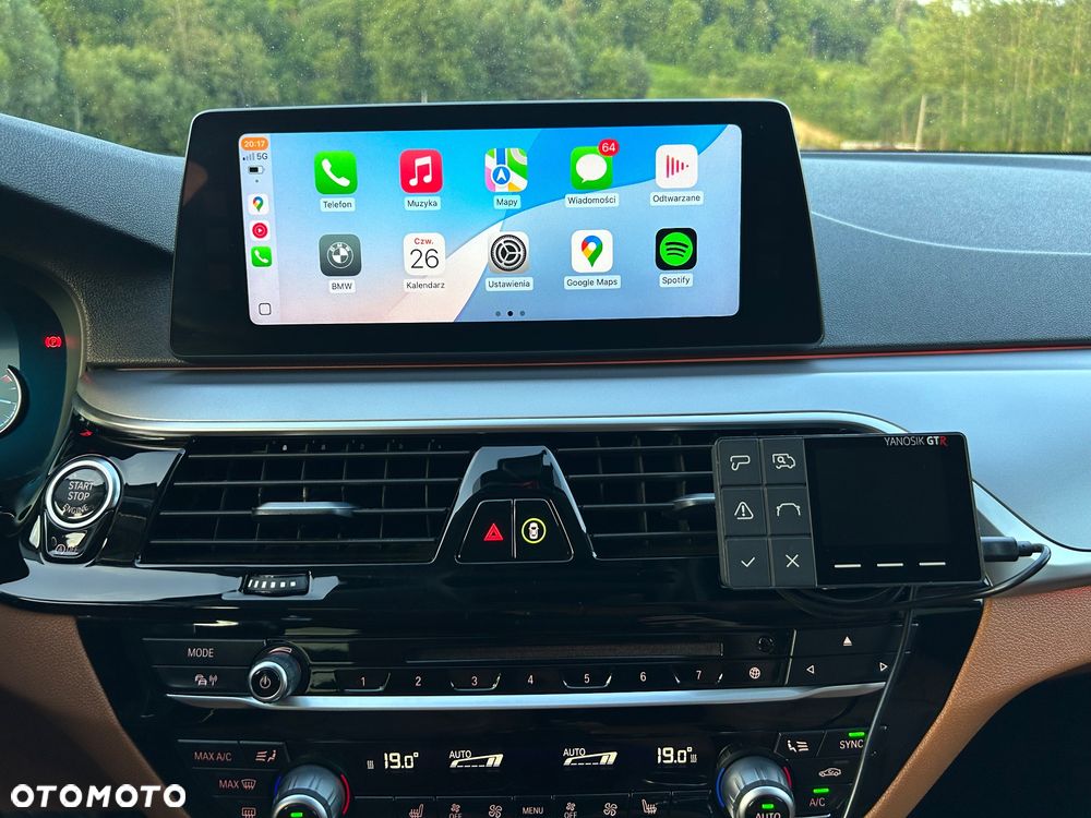 BMW Seria 5 520d xDrive - 15