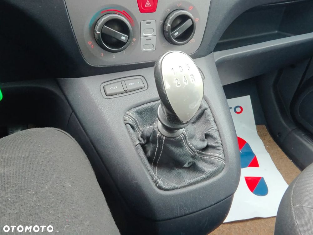 Lancia Musa 1.4 8v Argento - 23