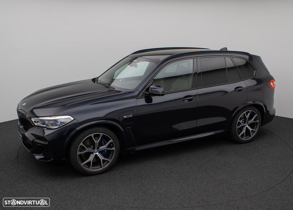 BMW X5 45 e xDrive Pack M — fotografia 3
