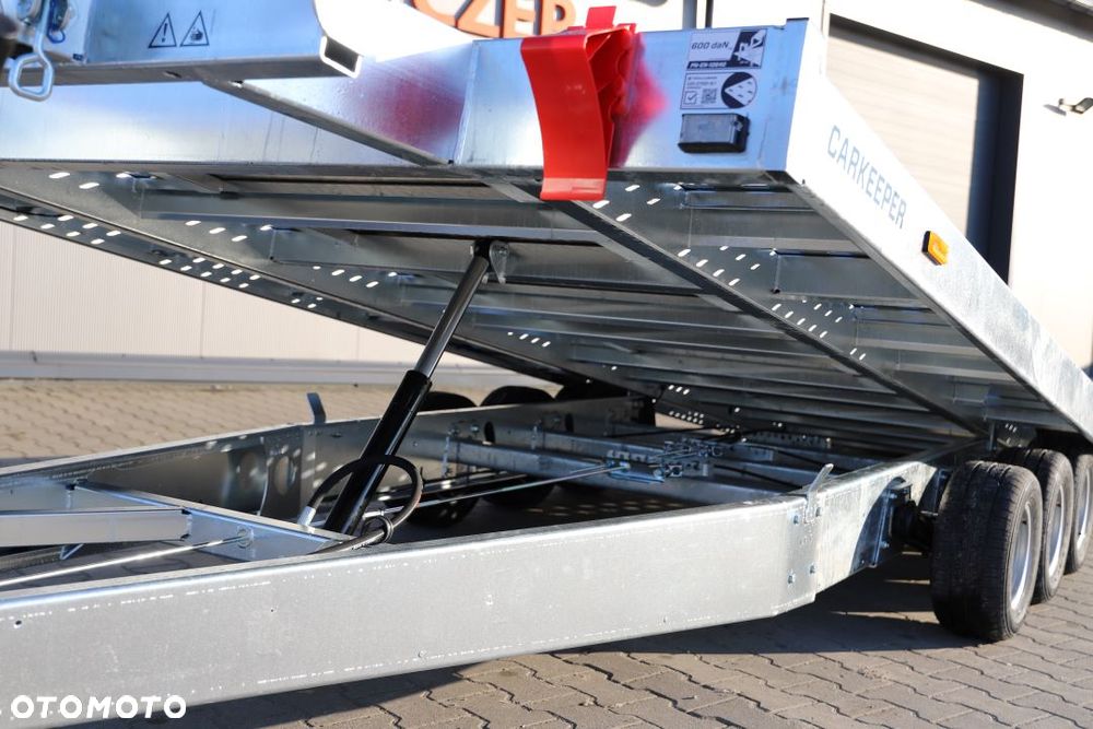 TEMARED /MARTZ CARKEEPER 5820/3 3,5T 580x207cm, Uchylna hydraulicznie , Wypełnienie blachą alu, 3 osie, DMC 3500kg ,koła 10C - 15