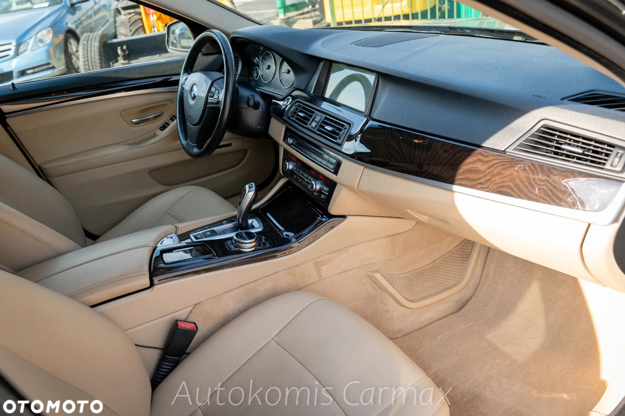 BMW Seria 5 535i xDrive - 16