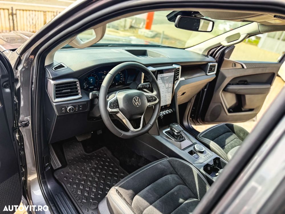 Volkswagen Amarok 3.0 TDI 241 CP 4M 10AT Style - 12