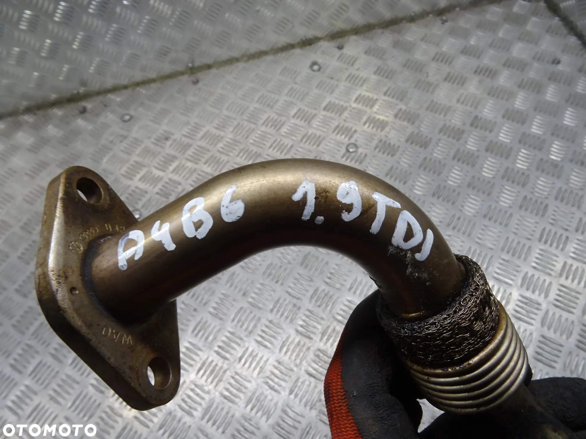 AUDI A4 B6 00-06 2.0B RURKA PRZEWÓD EGR - 2