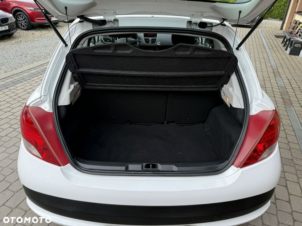 Peugeot 207 1.4 HDi Trendy - 21
