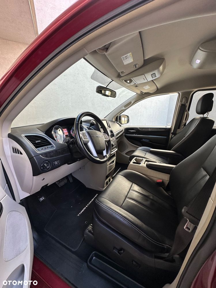 Chrysler Town & Country 3.6 Touring - 15
