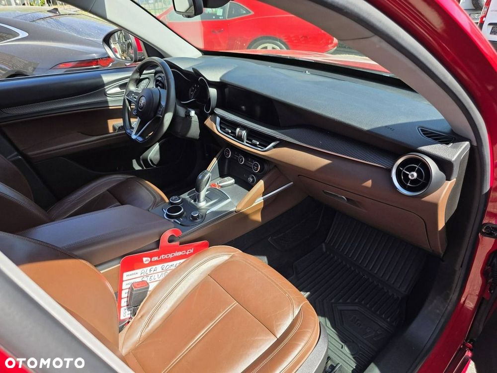 Alfa Romeo Stelvio 2.0 Turbo Super Q4 - 26