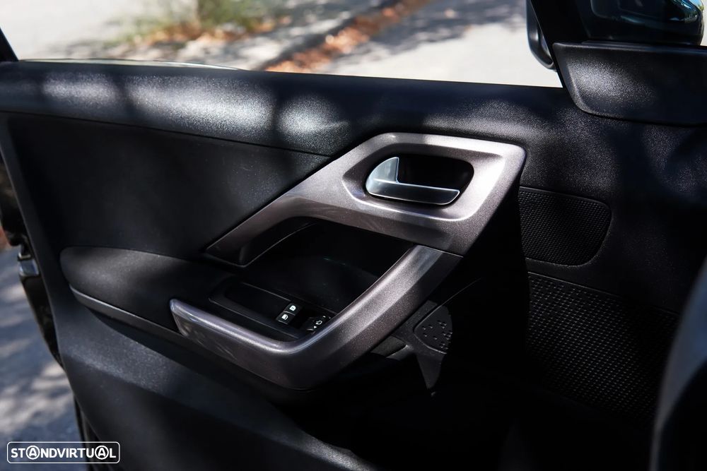 Peugeot 2008 PureTech 82 Style - 46