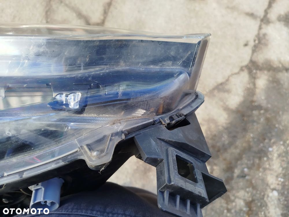 Mazda CX5 lampa prawa przód przednia LED - 16