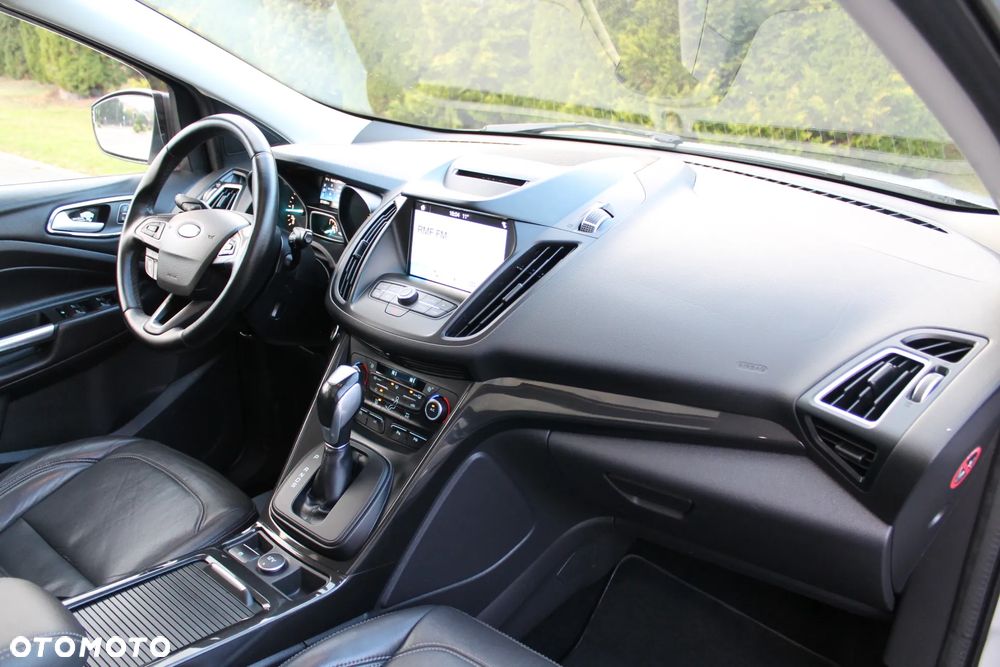 Ford Kuga - 25