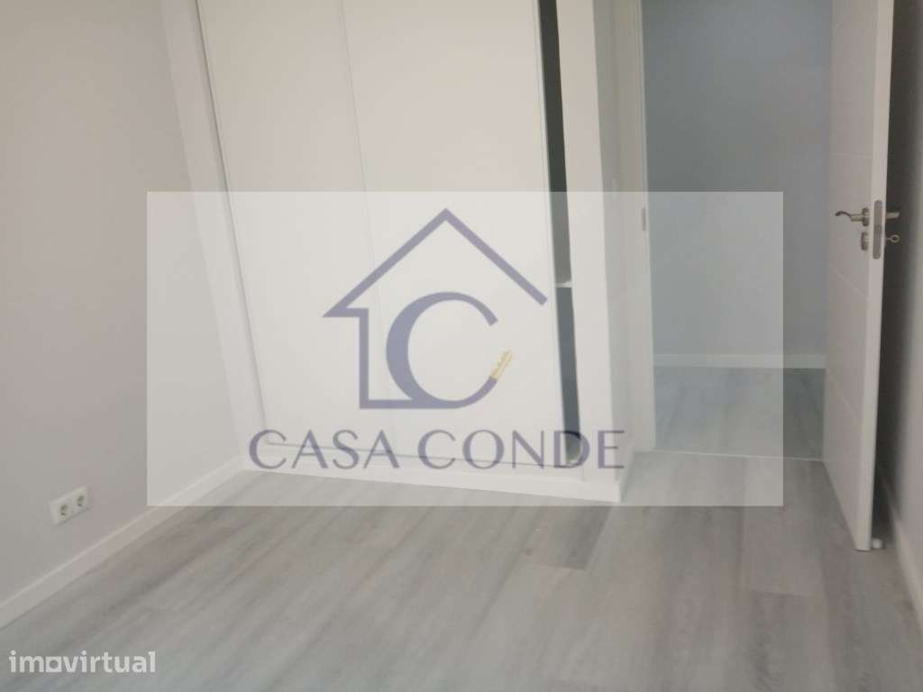Apartamento T2 Totalmente Remodelado em Corroios - Grande imagem: 4/15