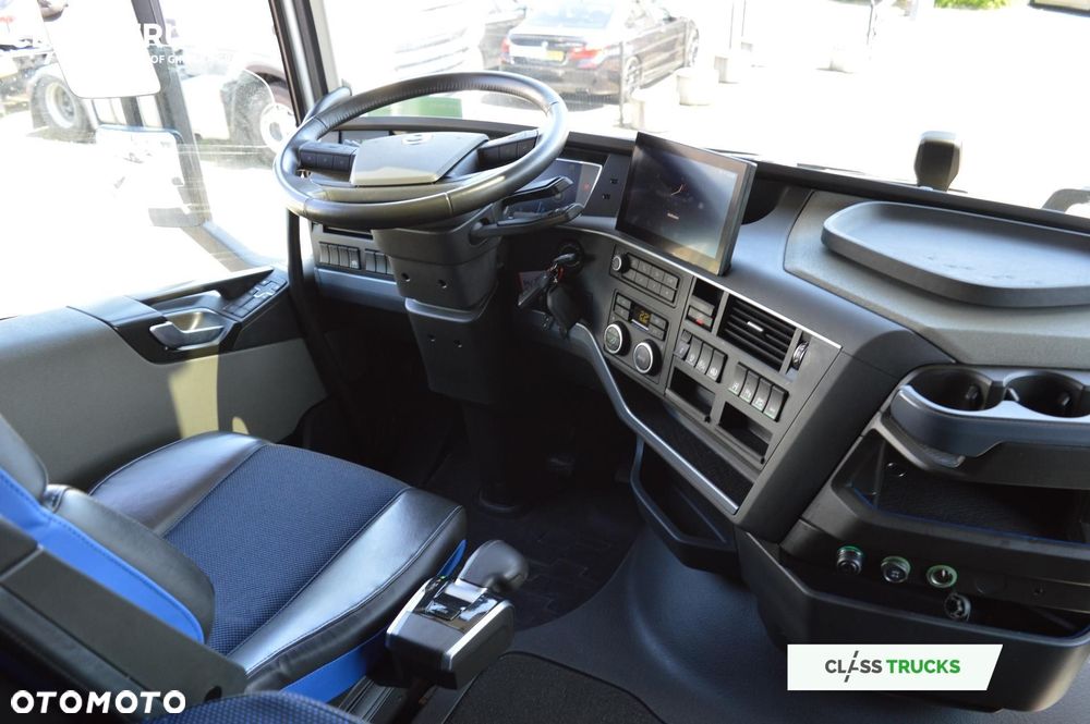 Volvo FH 460 Globetrotter XL i-Save - 13