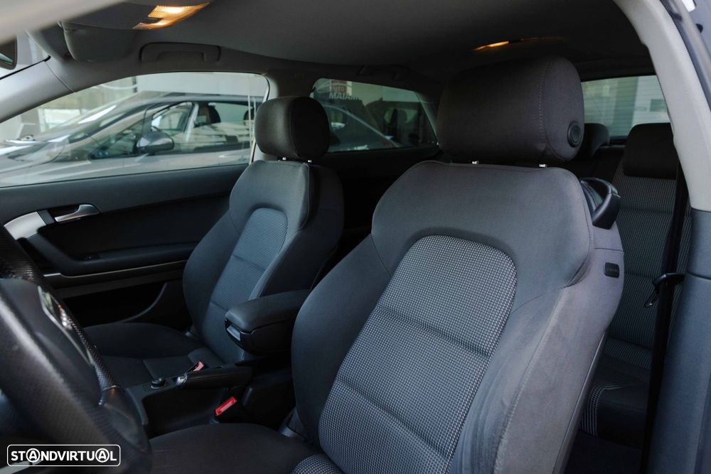 Audi A3 1.6 TDI Attraction - 9