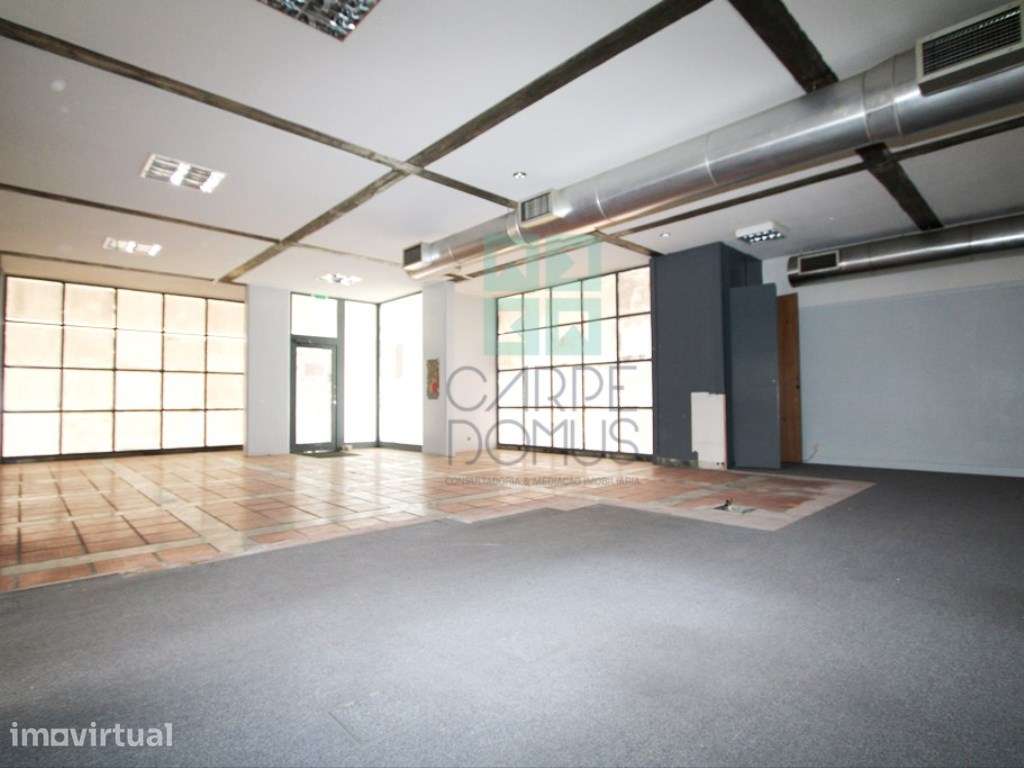 Prédio comercial e serviços, frente N2, em Alcáçovas, Évora - Grande imagem: 2/50