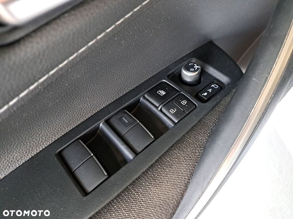 Toyota Corolla 1.8 Hybrid Comfort - 35