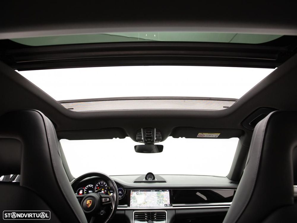 Porsche Panamera 4 E-Hybrid - 6