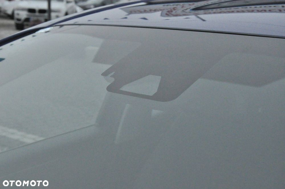Toyota Yaris - 12