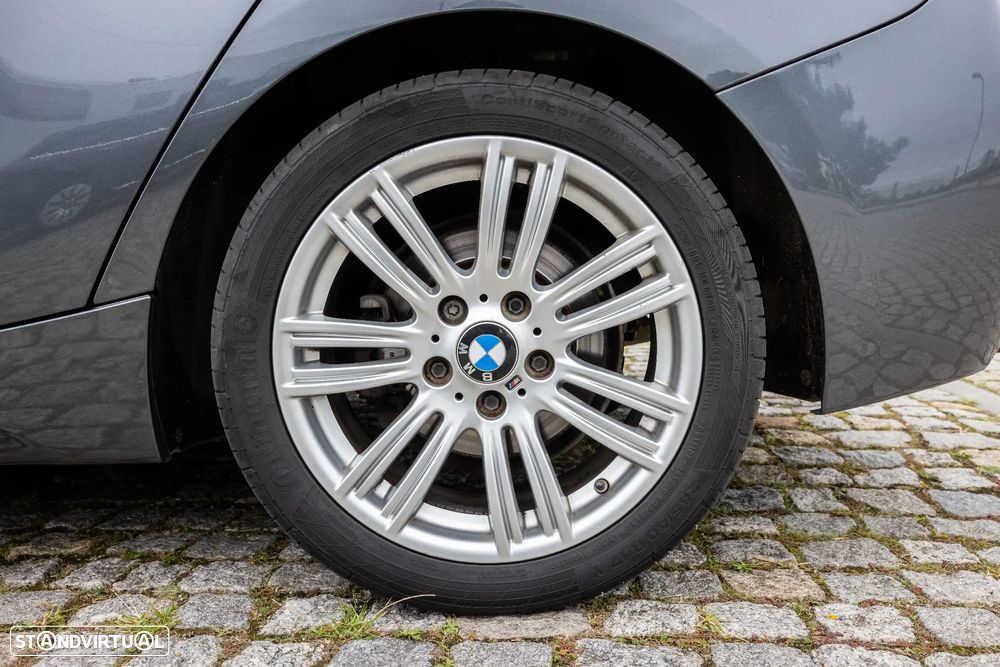 BMW 116 d Pack M - 24