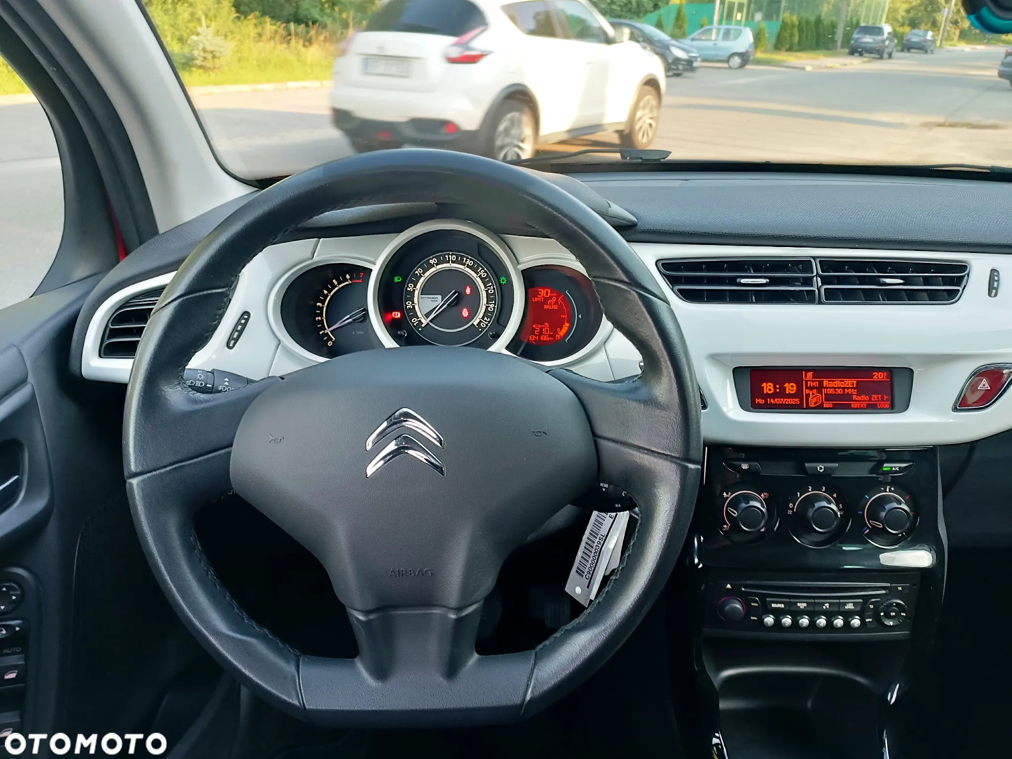 Citroën C3 1.2 PureTech Exclusive - 19