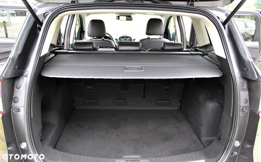 Ford Kuga - 13