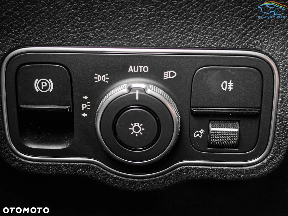 Mercedes-Benz EQB 250+ - 28