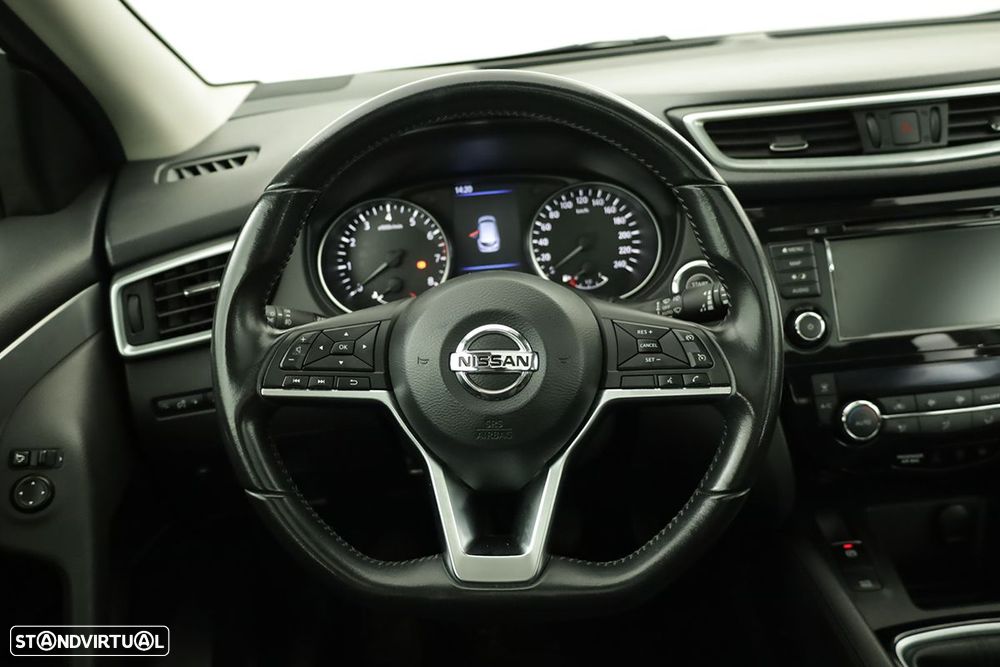 Nissan Qashqai 1.3 DIG-T N-Connecta J18 - 10