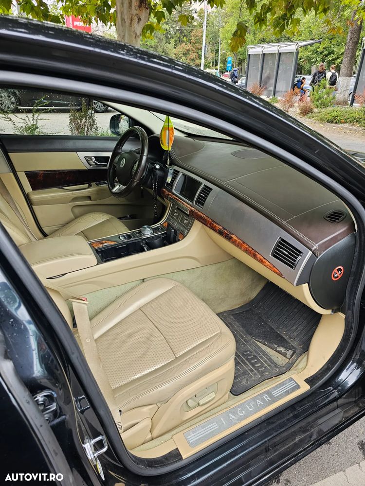 Jaguar XF 3.0 Premium Luxury Aut - 1