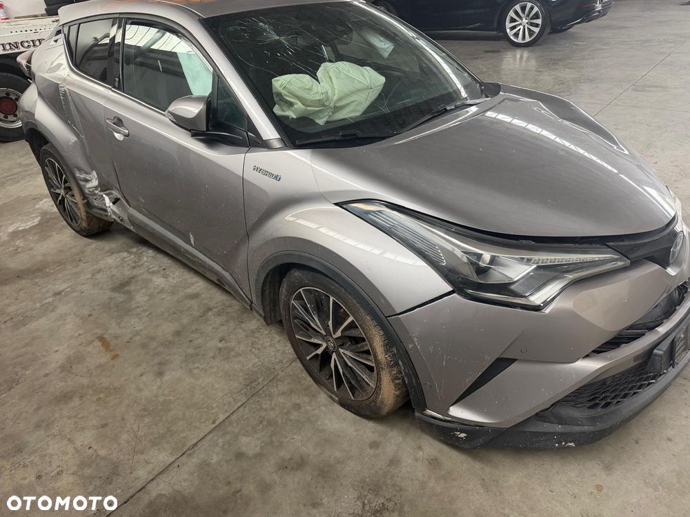 Toyota C-HR Lounge - 1