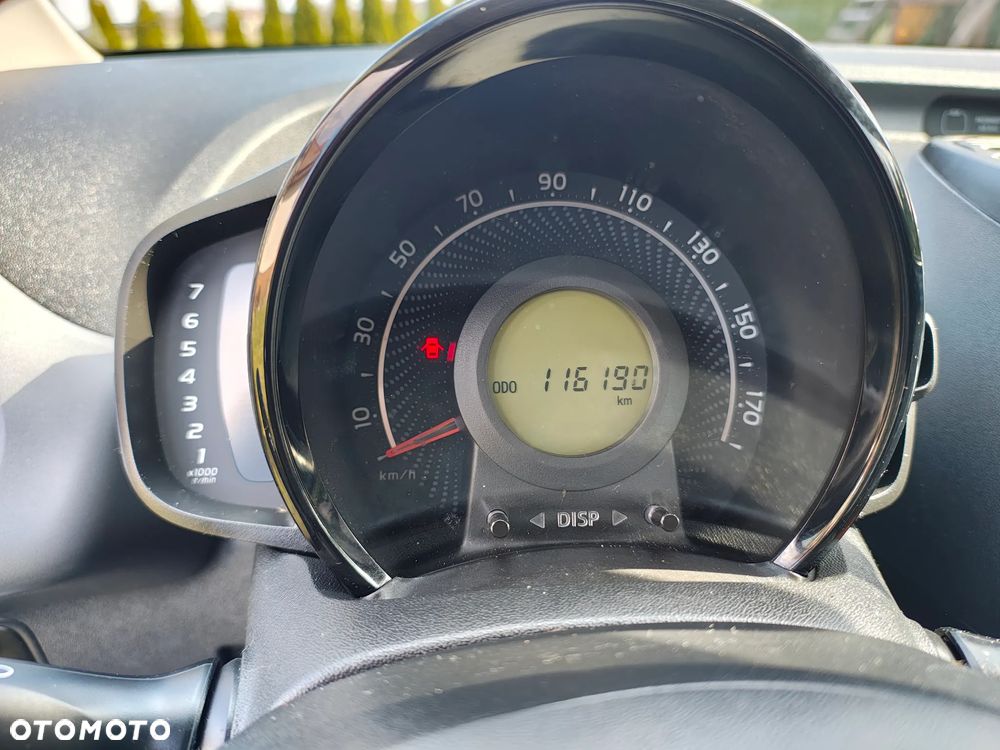 Toyota Aygo x-business - 10