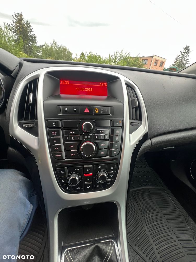Opel Astra 1.4 Turbo - 12