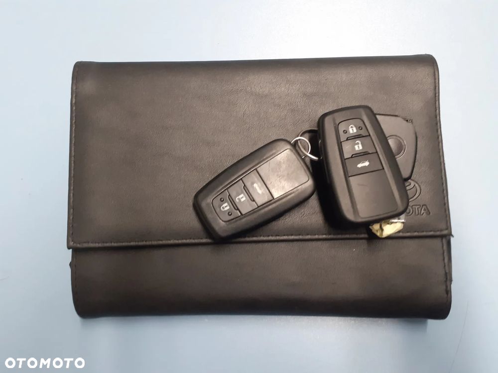 Toyota Corolla 1.8 Hybrid Comfort - 24