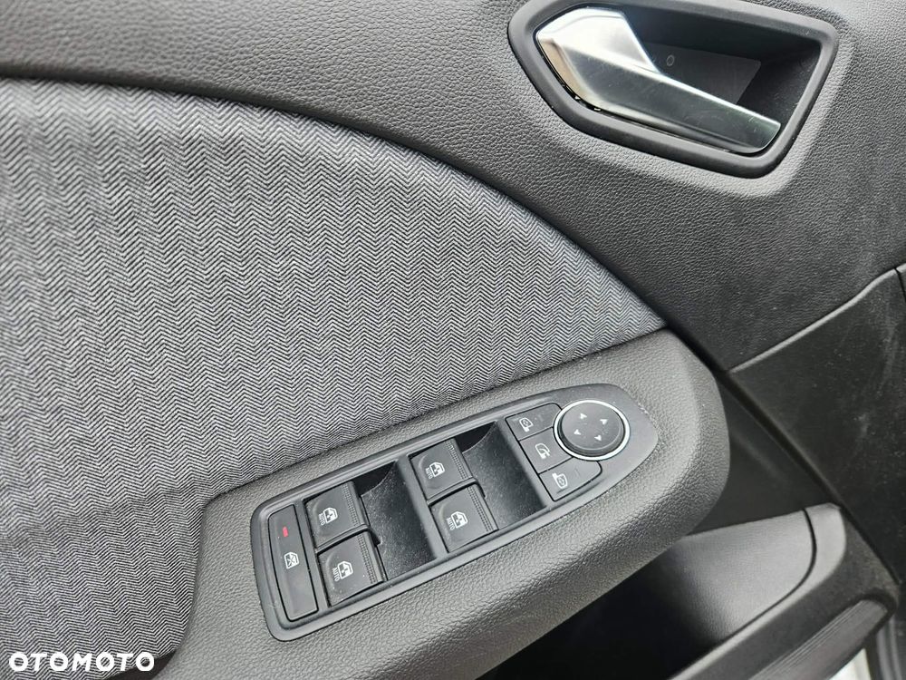 Renault Clio TCe 90 EVOLUTION - 9