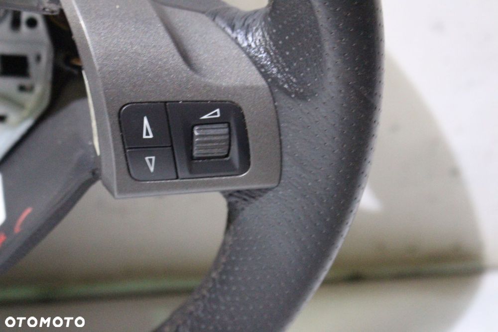 KIEROWNICA OPEL VECTRA C 1.9CDTI 13208855 - 2