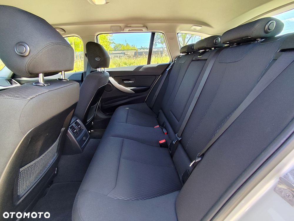 BMW Seria 3 318i GPF Advantage - 8