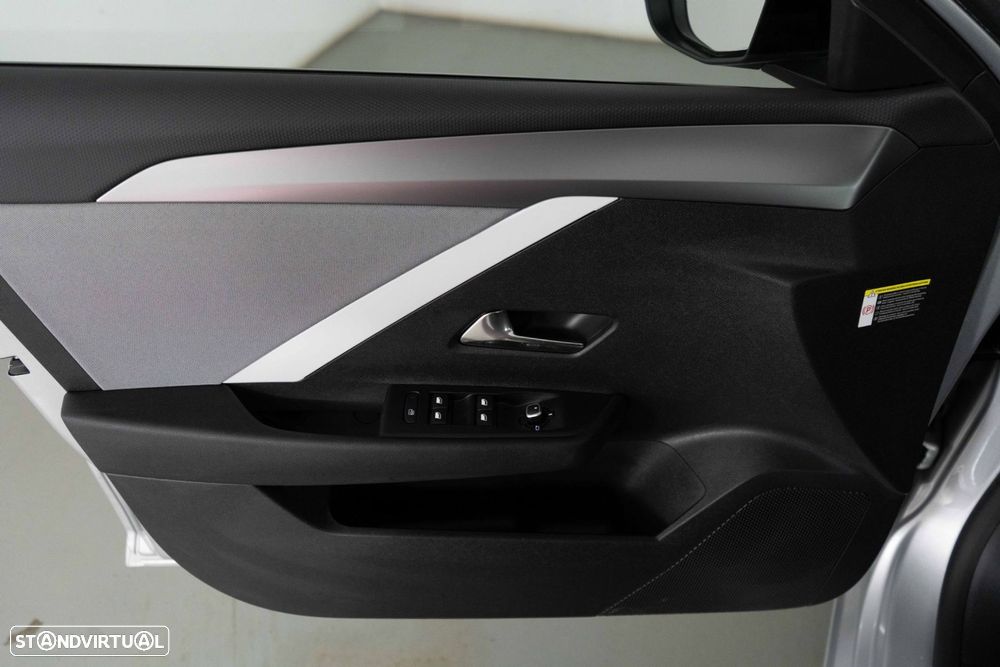 Opel Astra 1.2 T Edition Aut. - 20