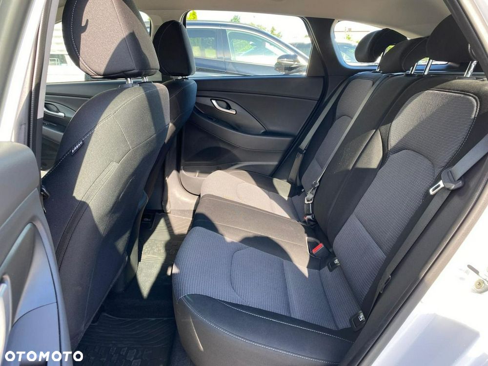 Hyundai i30 1.5 DPI Modern - 29