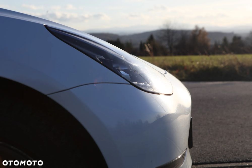 Tesla Model 3 - 13