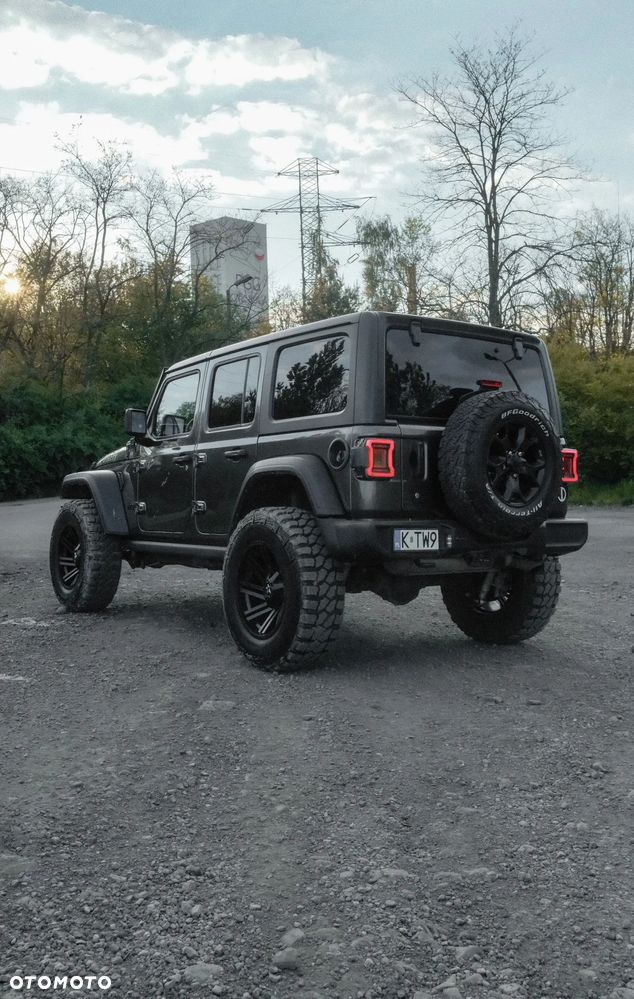 Jeep Wrangler - 4