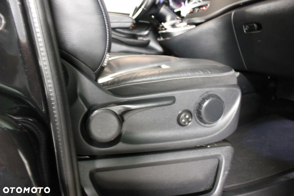 Mercedes-Benz Klasa V 220 (BlueTEC) d Avantgarde 7G-Tronic - 32