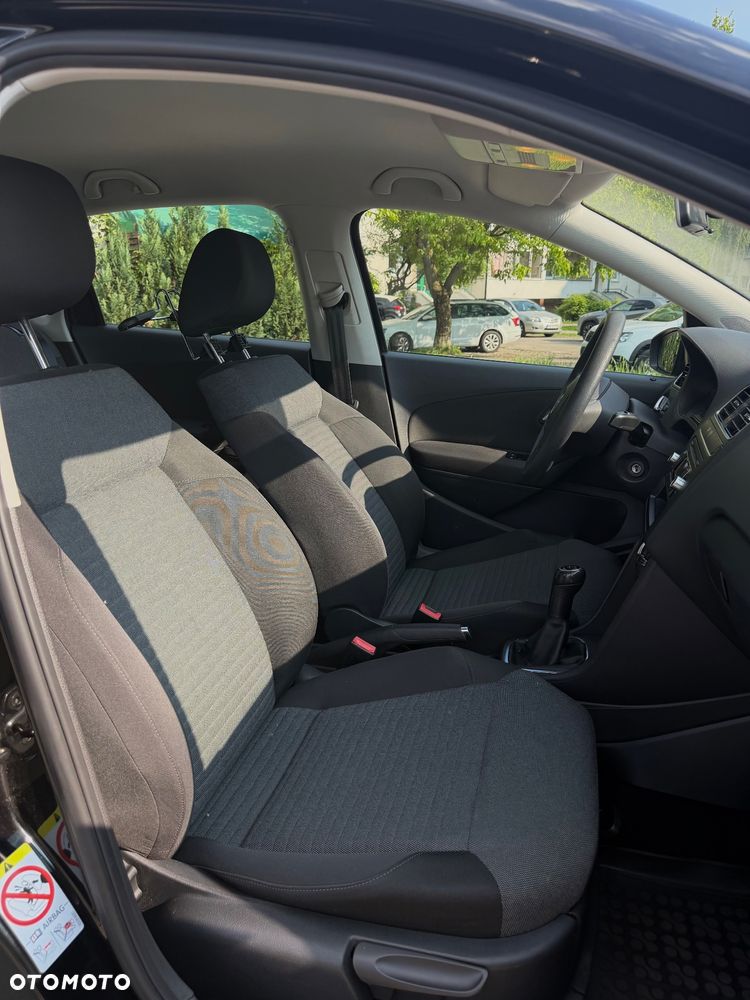 Volkswagen Polo 1.4 16V Comfortline - 12