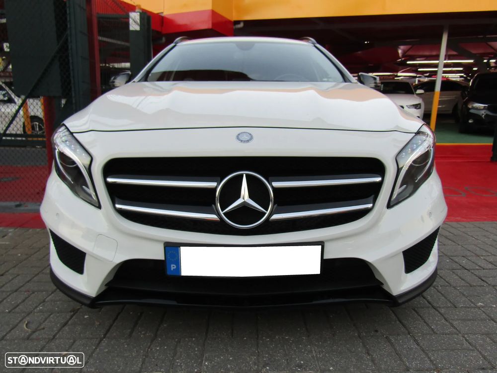 Mercedes-Benz GLA 200 d 4Matic 7G-DCT AMG Line - 3