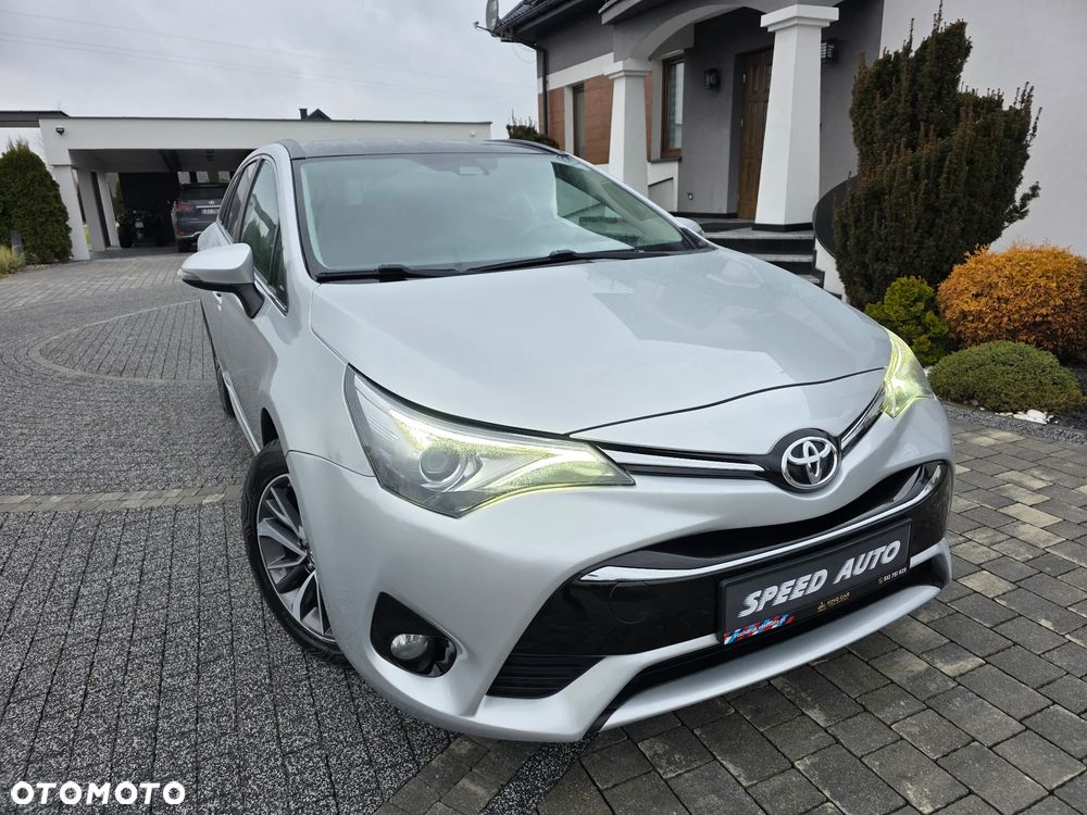 Toyota Avensis Touring Sports 1.8 Multidrive S Executive - 13