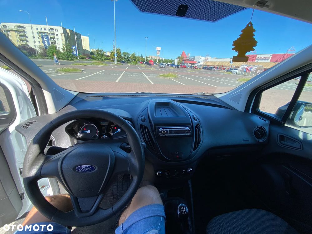 Ford Transit Courier - 9