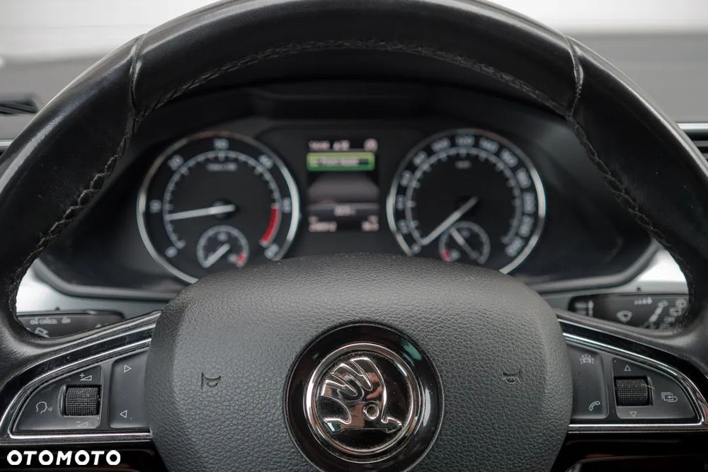 Skoda Superb 1.6 TDI Ambition - 18