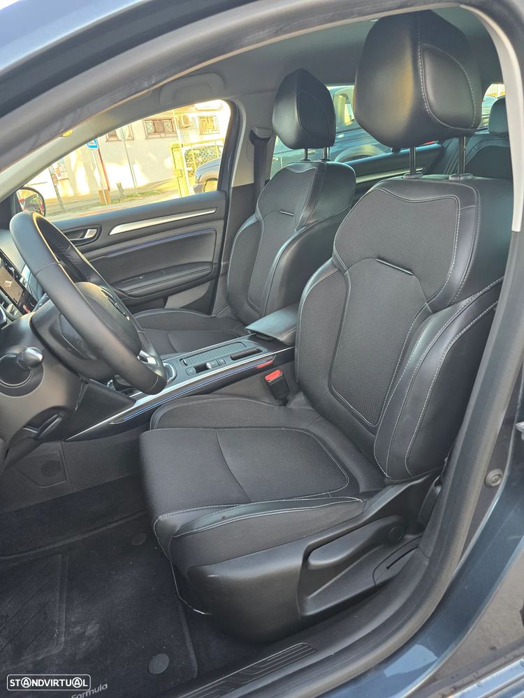 Renault Mégane Sport Tourer 1.3 TCe Techno EDC - 27