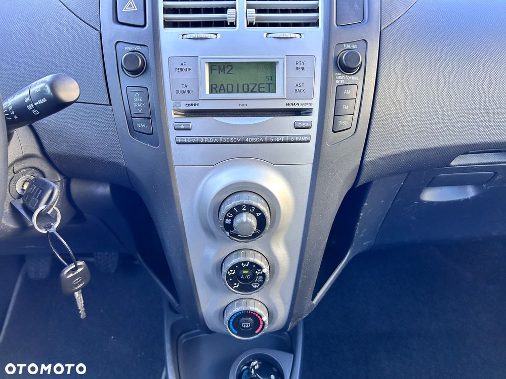 Toyota Yaris 1.33 Luna - 12