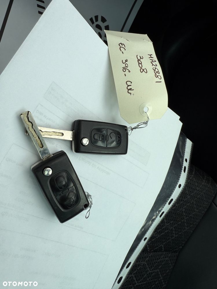 Peugeot 3008 PureTech 130 Stop & Start GPF Allure Business-Paket - 29