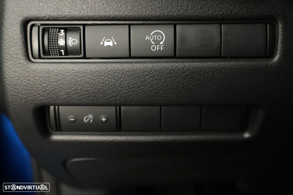 Nissan Qashqai 1.3 DIG-T N-Connecta Xtronic - 19